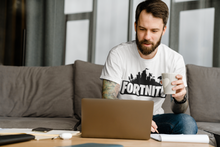 Carica l'immagine nel visualizzatore di Gallery, Fortnite T-Shirt